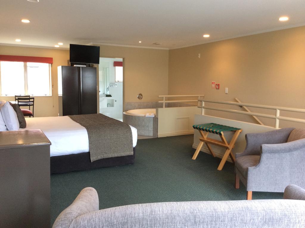 Cornwall Motor Lodge Palmerston North Esterno foto